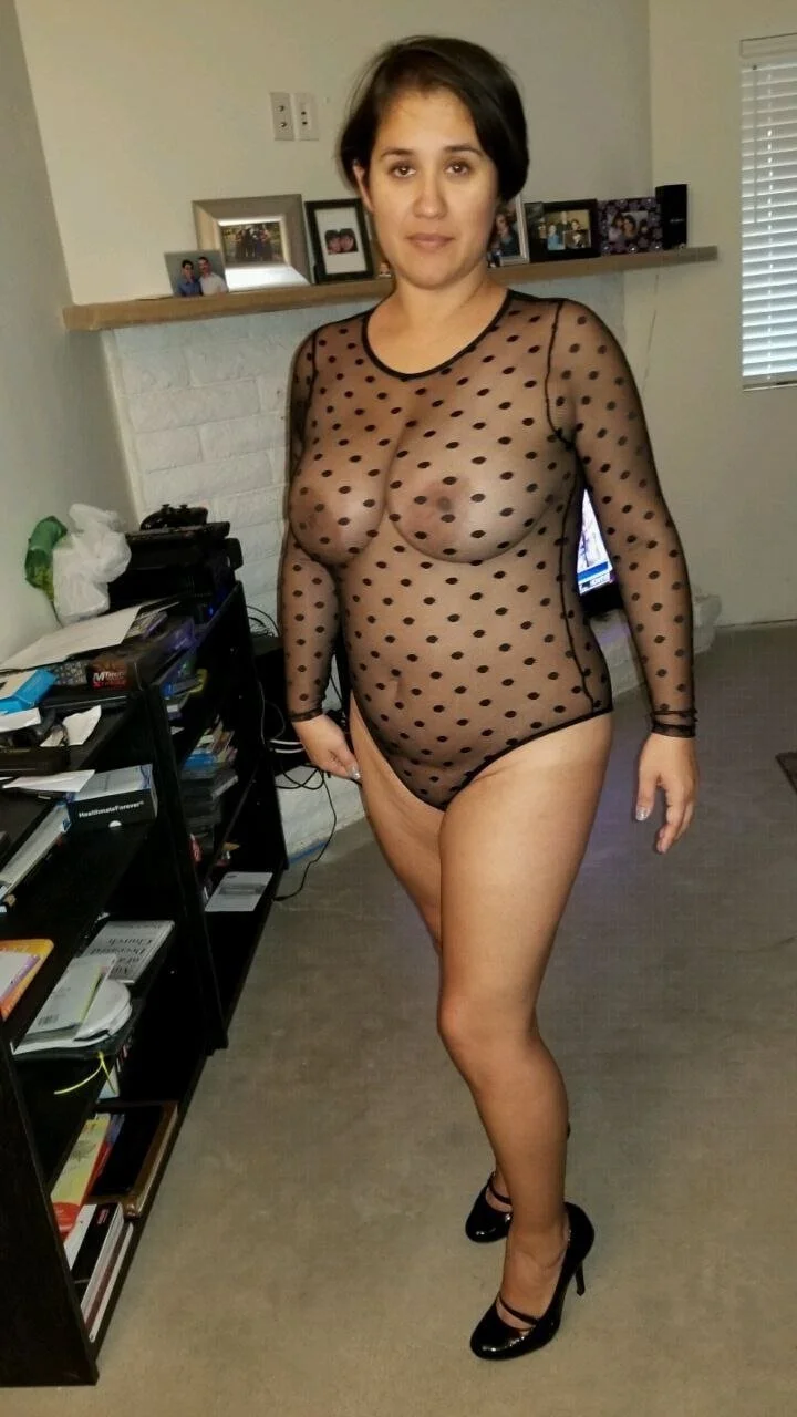 Arizona Latina Wife Misty Likes Feet image 17