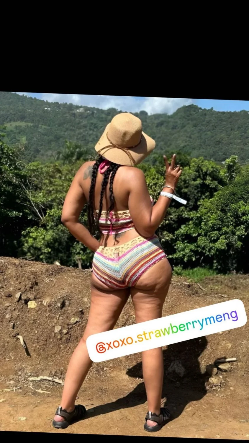 Freaky Milf StrawberryMeng image 12