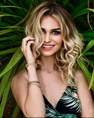 Laura D cover image