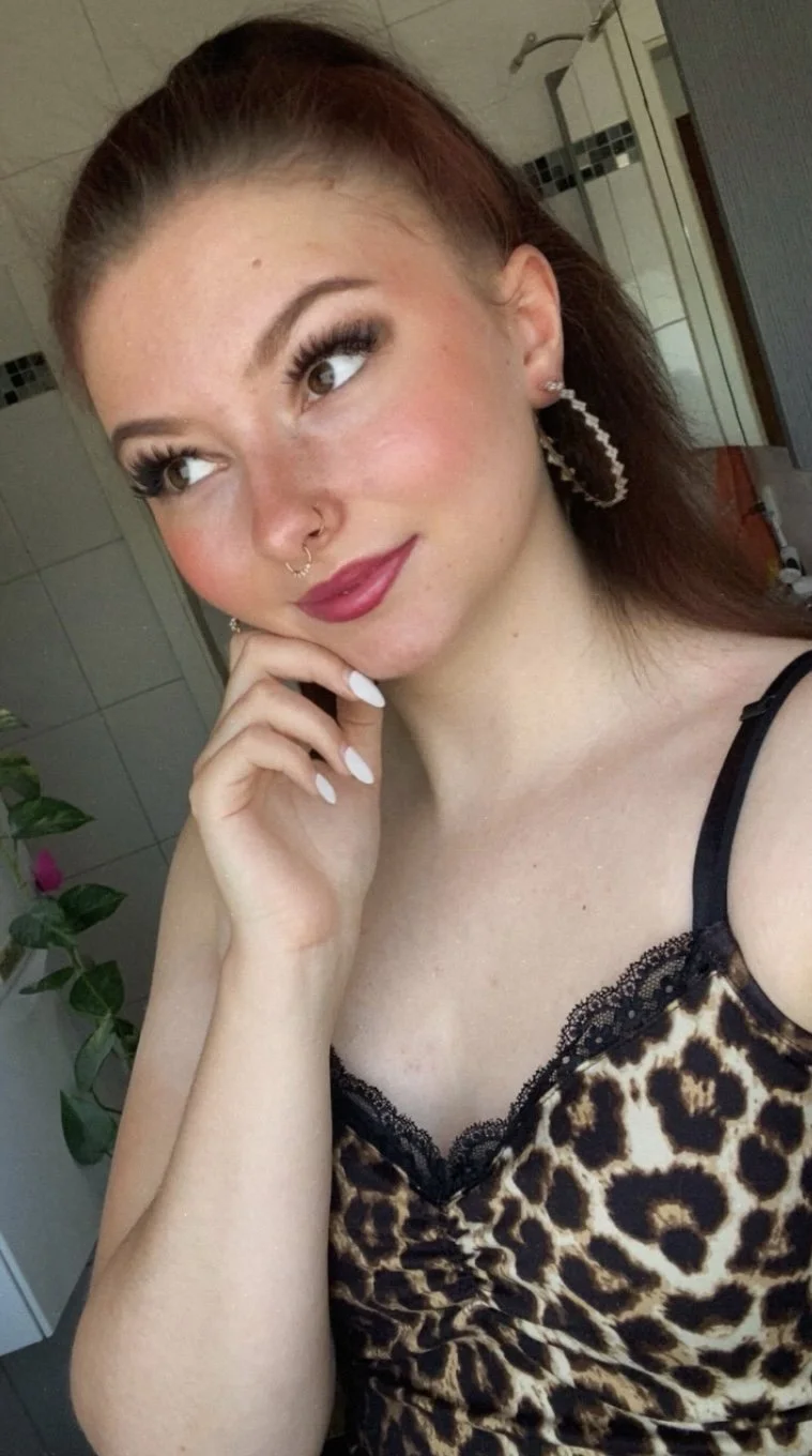 German Cumface Laura image 10