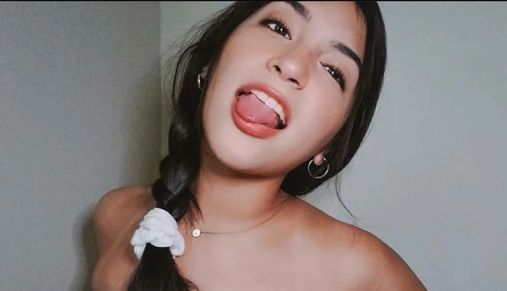 Sexy Latina Nudes image 2