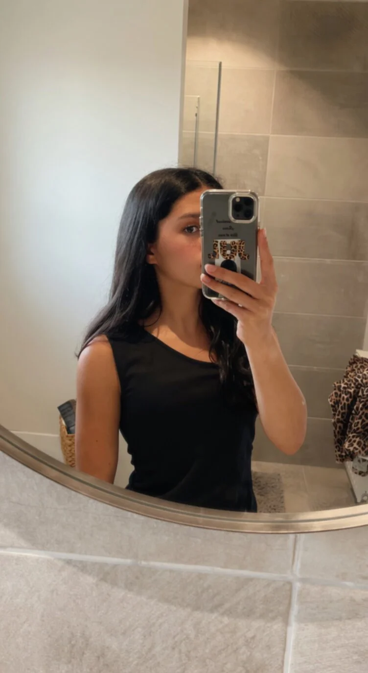 French cutie loves sending nudes on snap to strangers main image