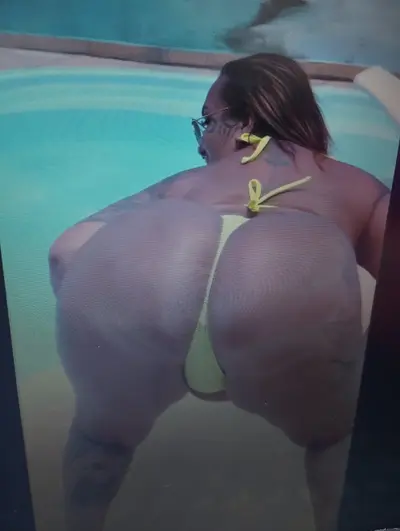 Imagina esse cuzão na cara...quem tiver o anal dela, vamos trocar cover image