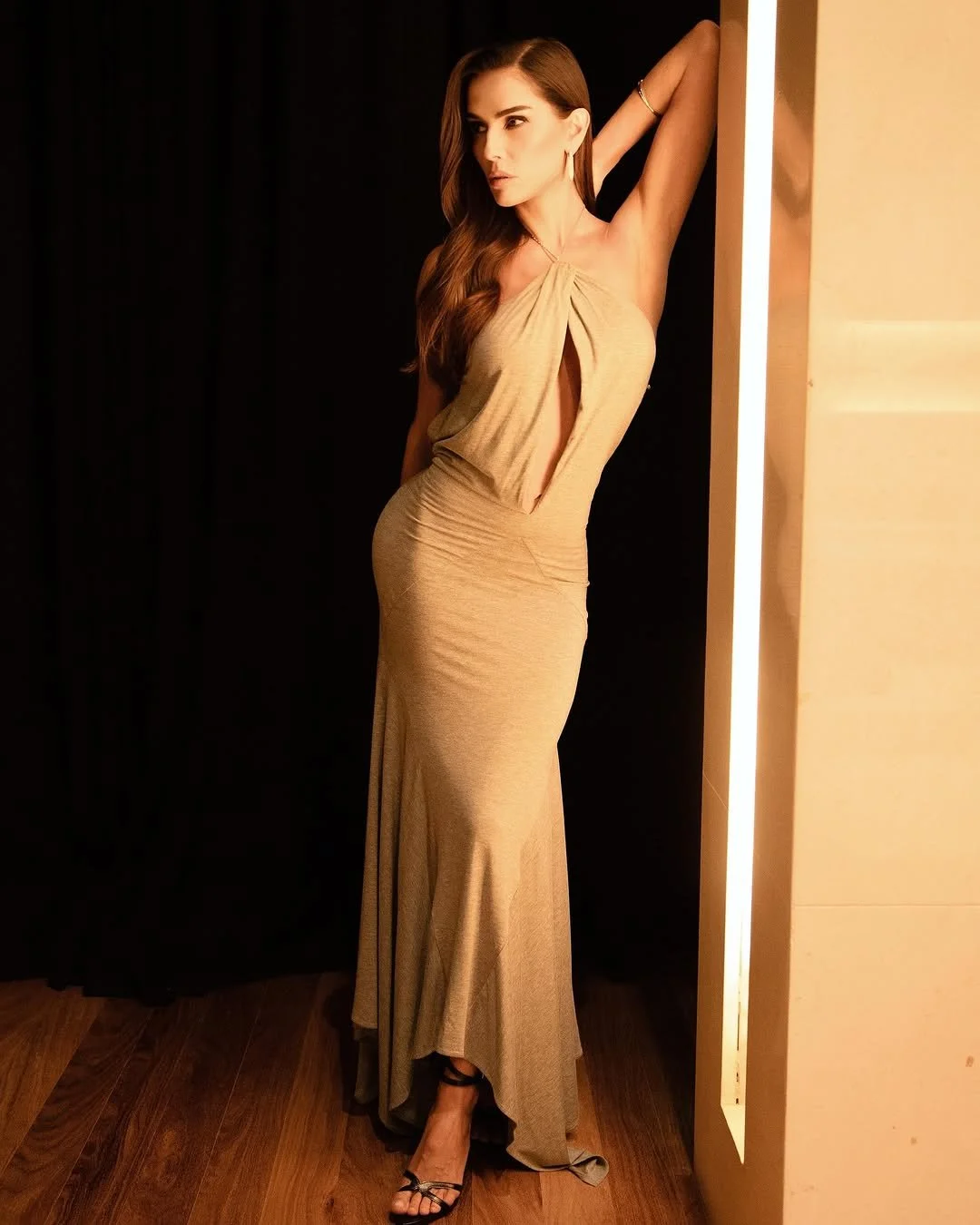 Deborah Secco image 11