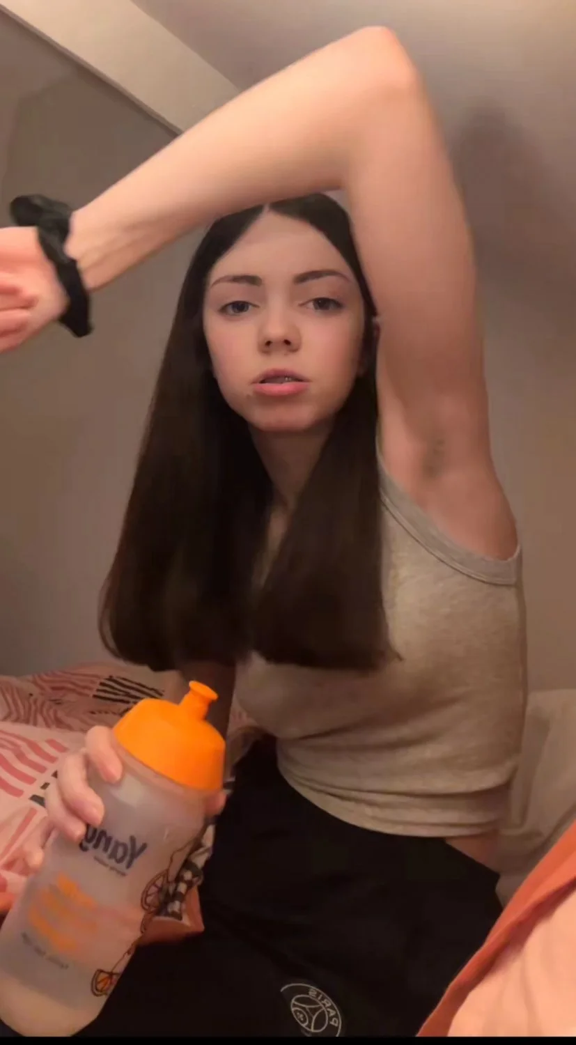 Eva Armpit image 2