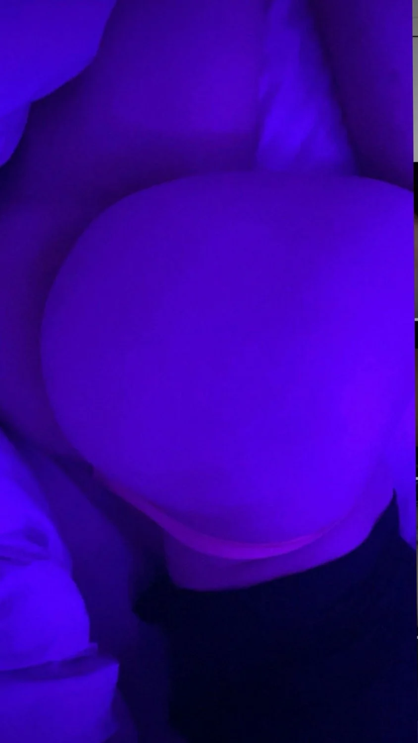 Even more of my babymama nudes image 2