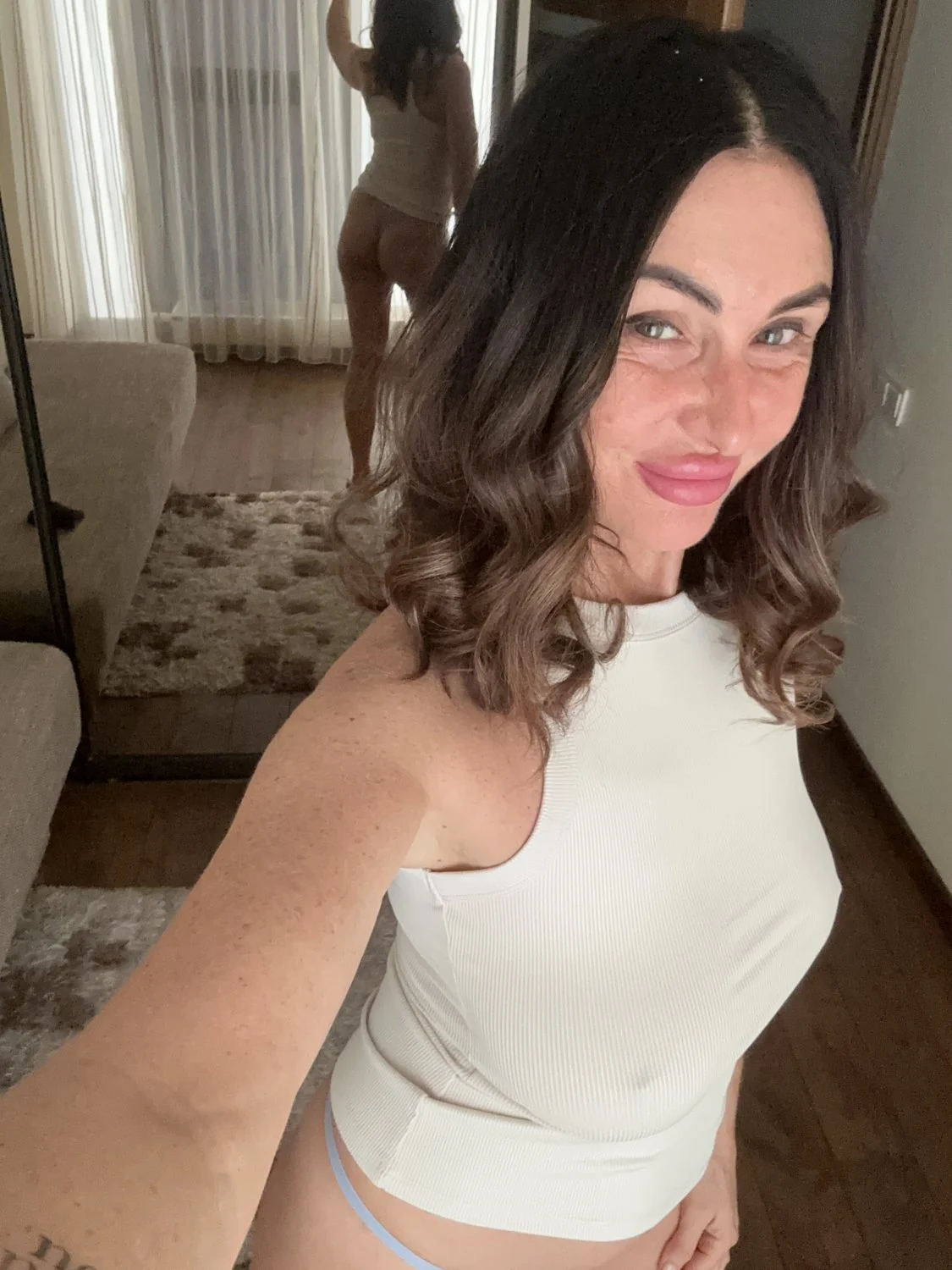 Latina Milf Trans Amateur Thick Brunette image 4