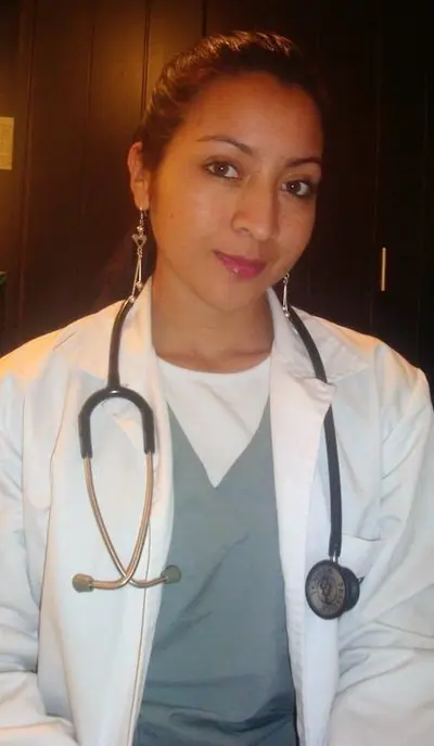 Doctora Delgada 😋 cover image