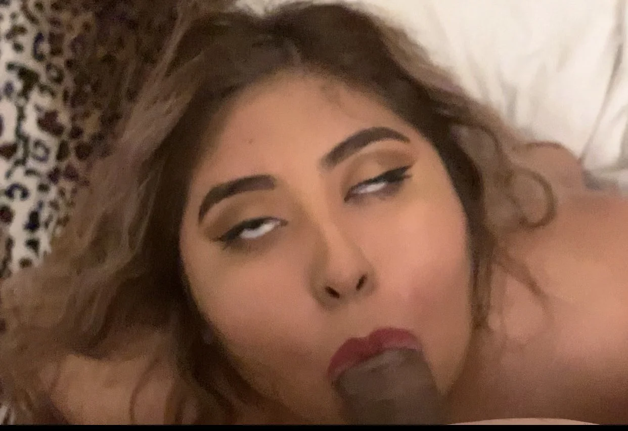 Latina image 3