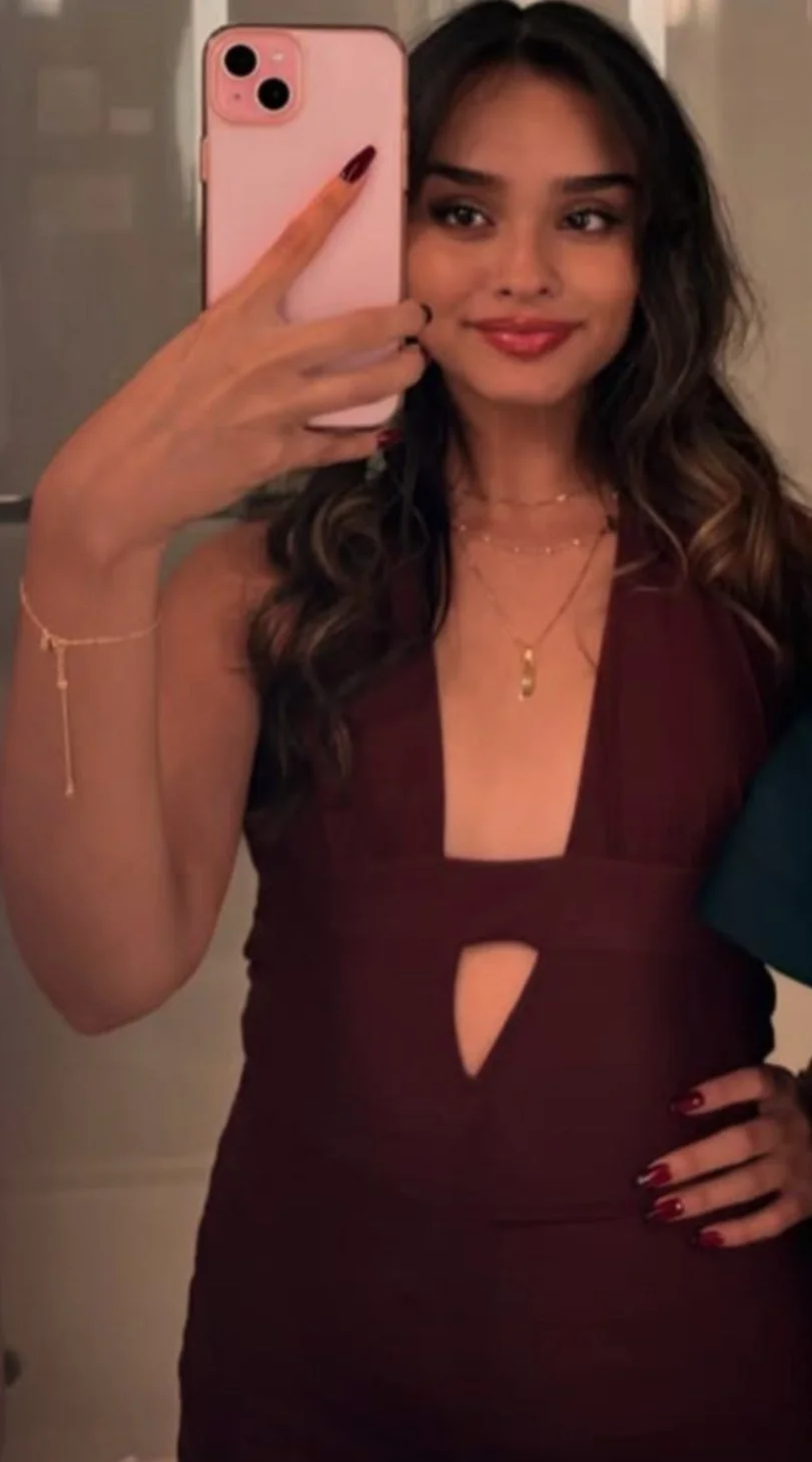 IRL Latina Teen Bop Nicole image 9