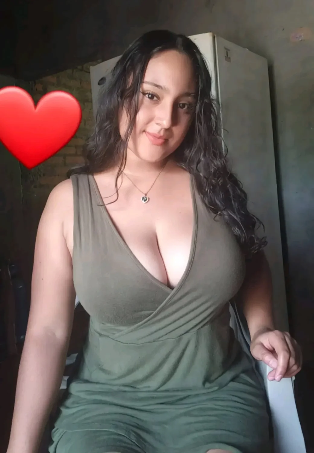 Que chichona😏🥵😋😋🤤 main image