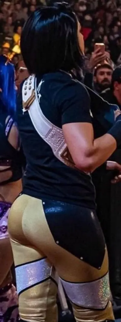 Wwe bayley p4 cover image