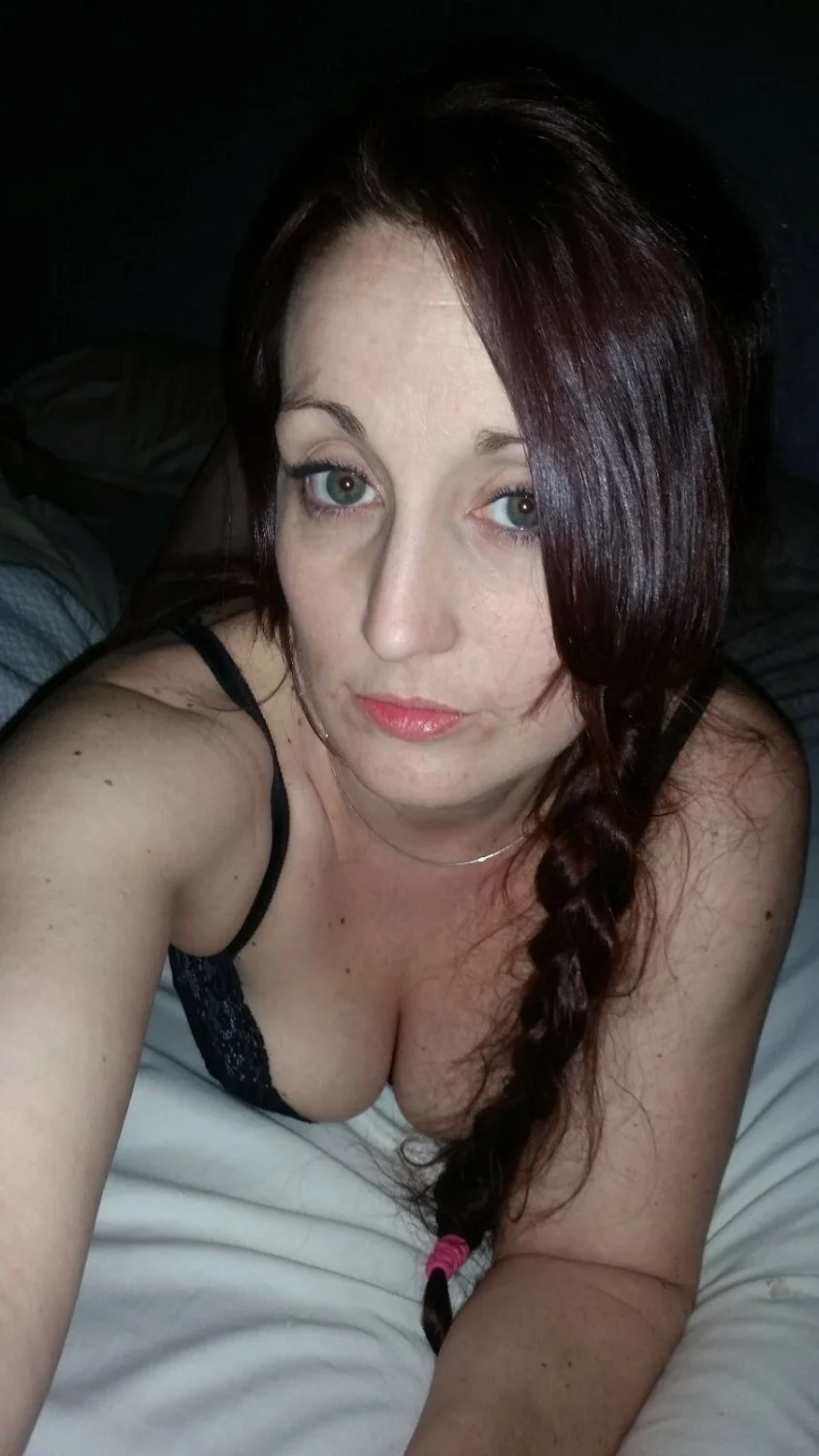 Red head slut MILF leaked image 7