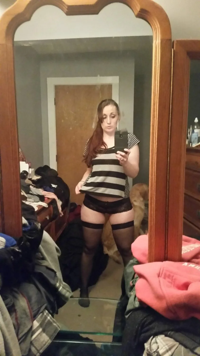 Red head slut MILF leaked image 9