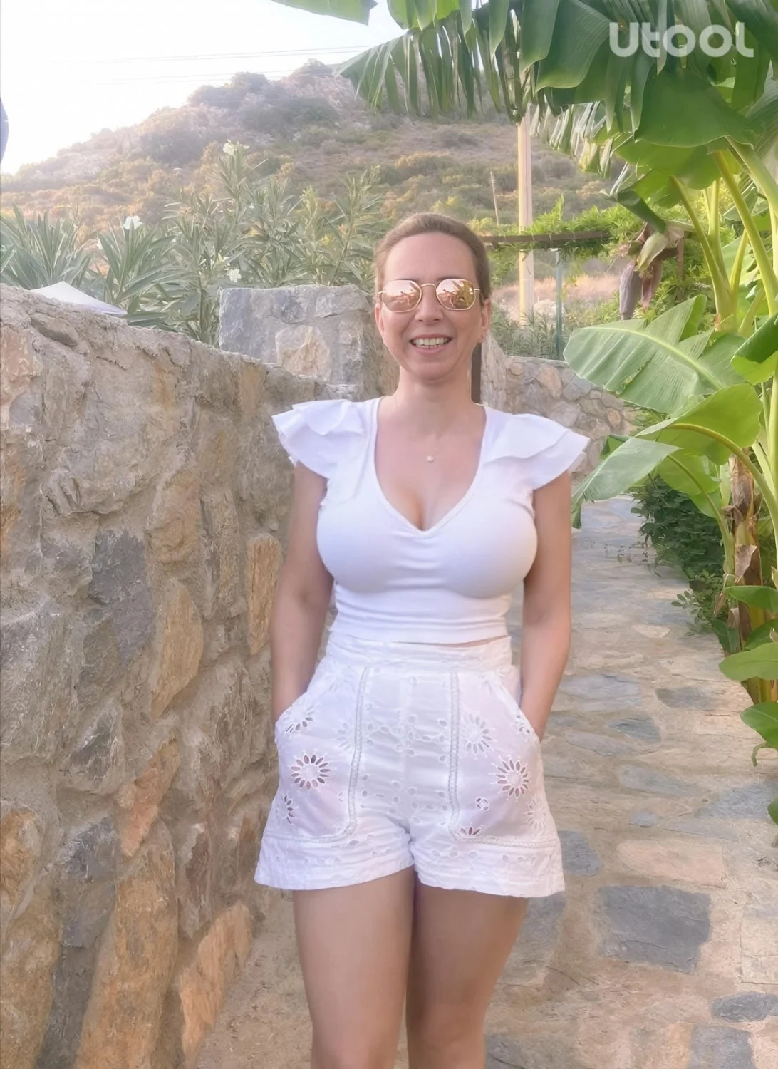 Hot turkish woman Arzu sexy boobs nice body image 2