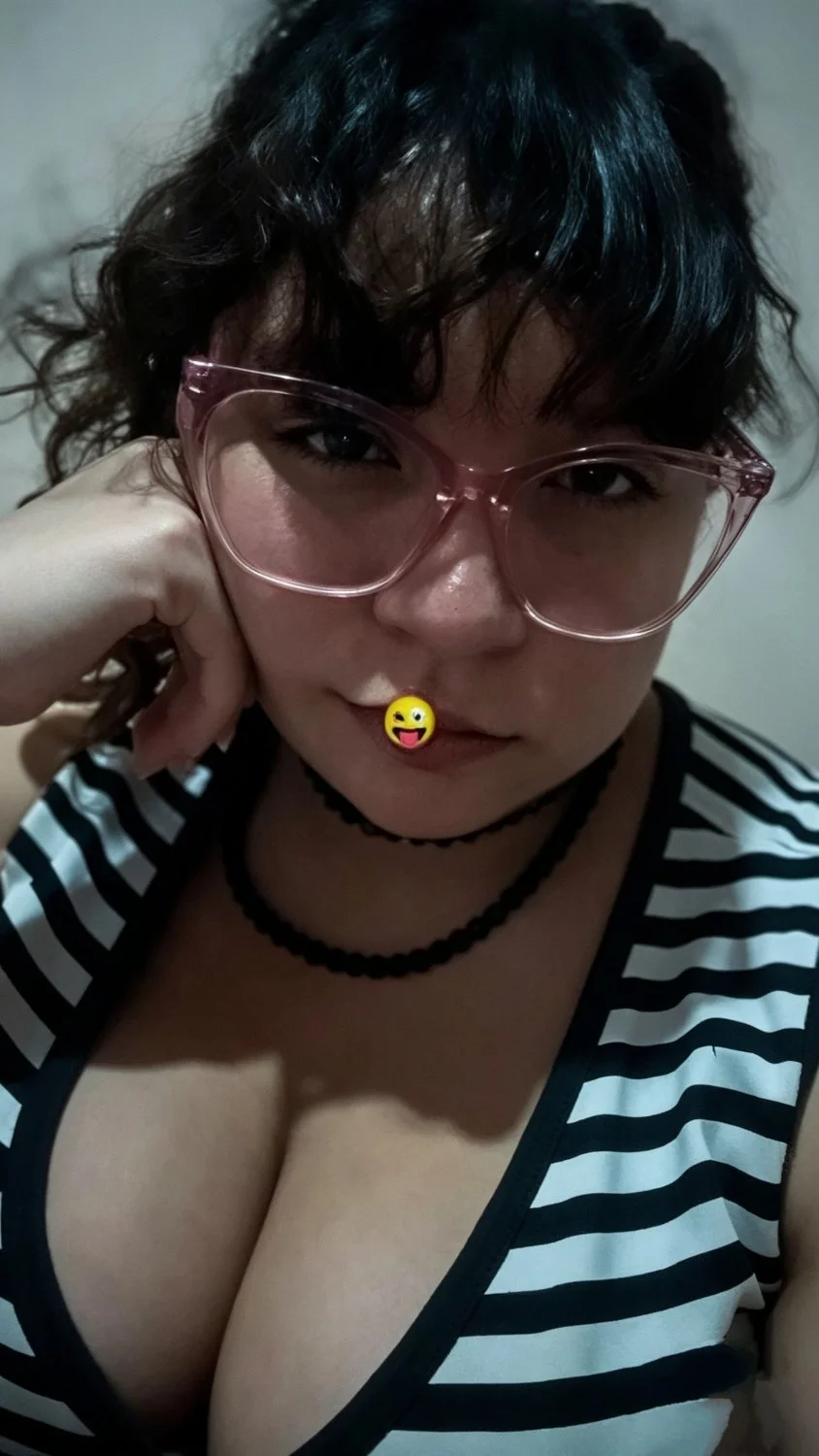 Gabriela chichona exhibida image 16
