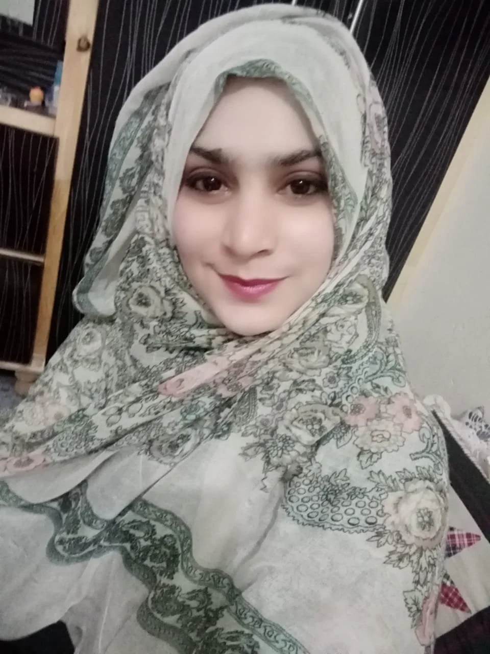 467 - Paki milf image 7