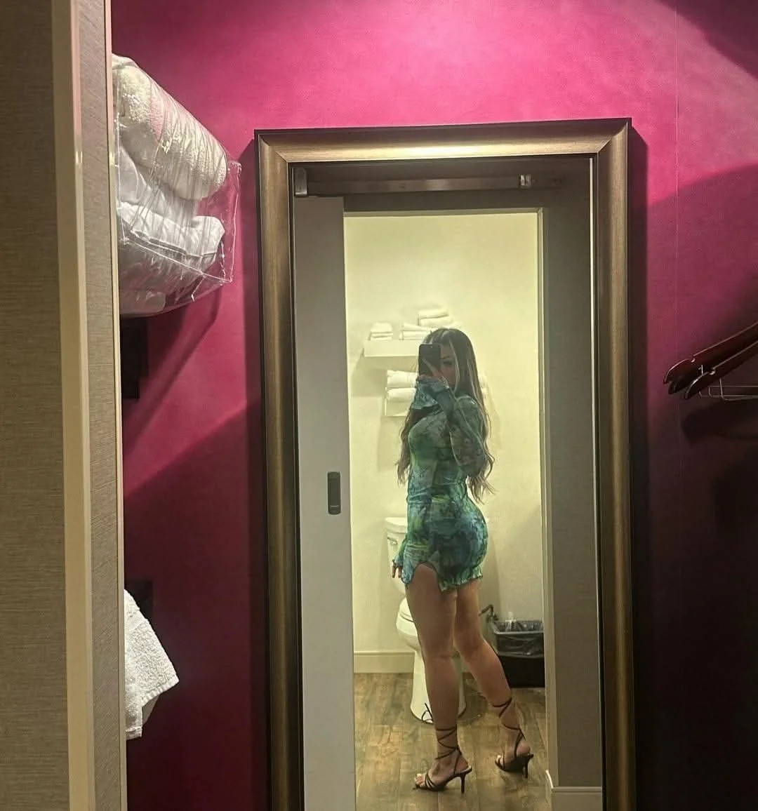 Gorgeous latina image 28