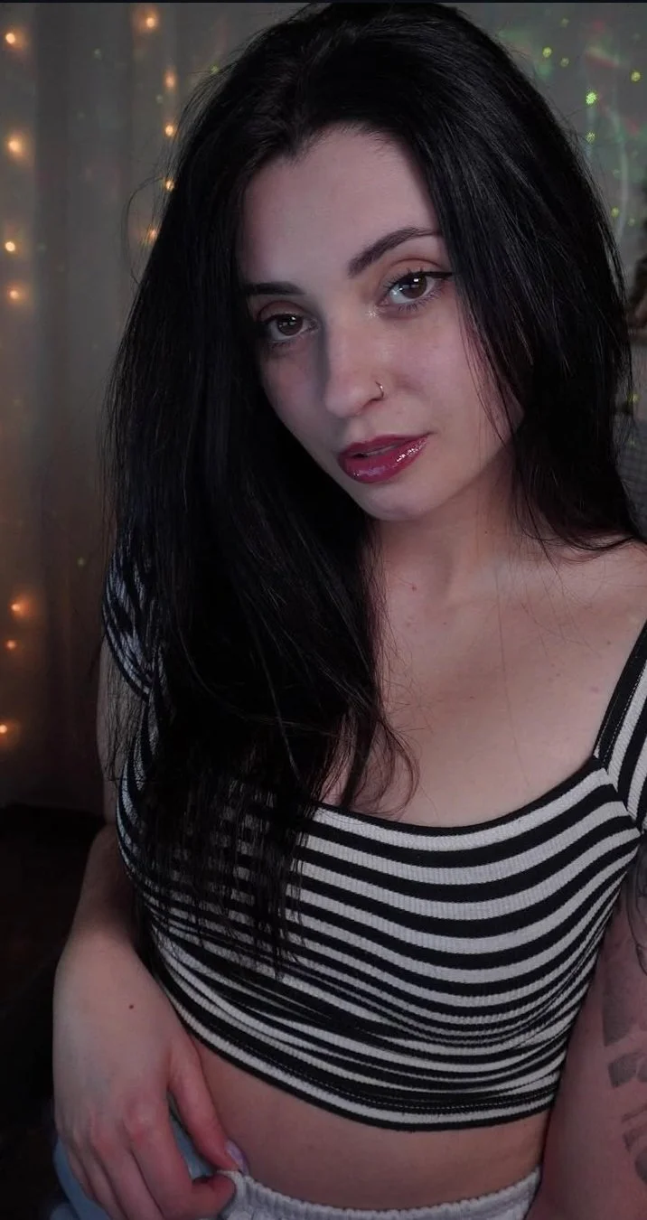 Alia ASMR 🔥 Culo image 8