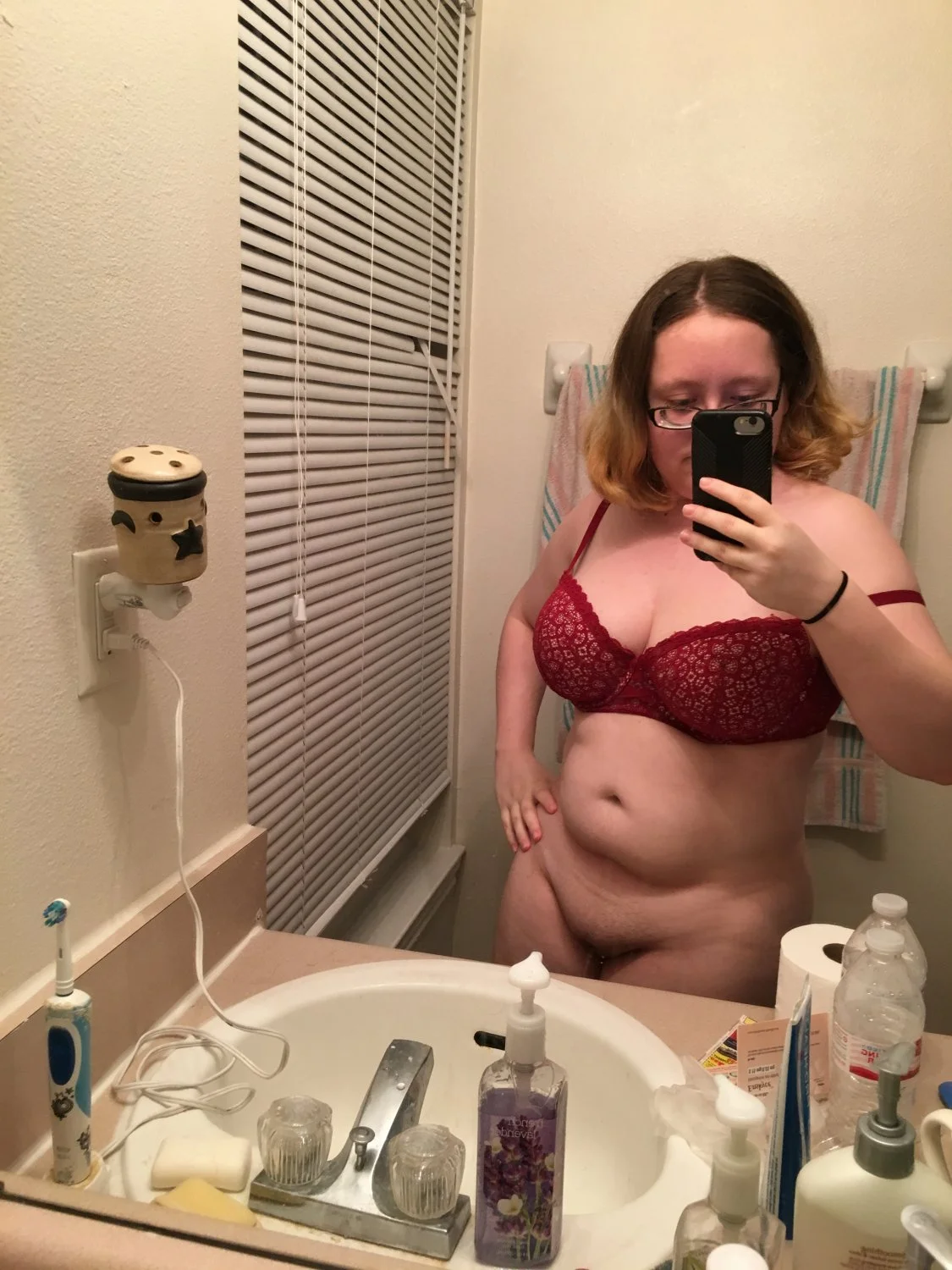 Lacy image 4