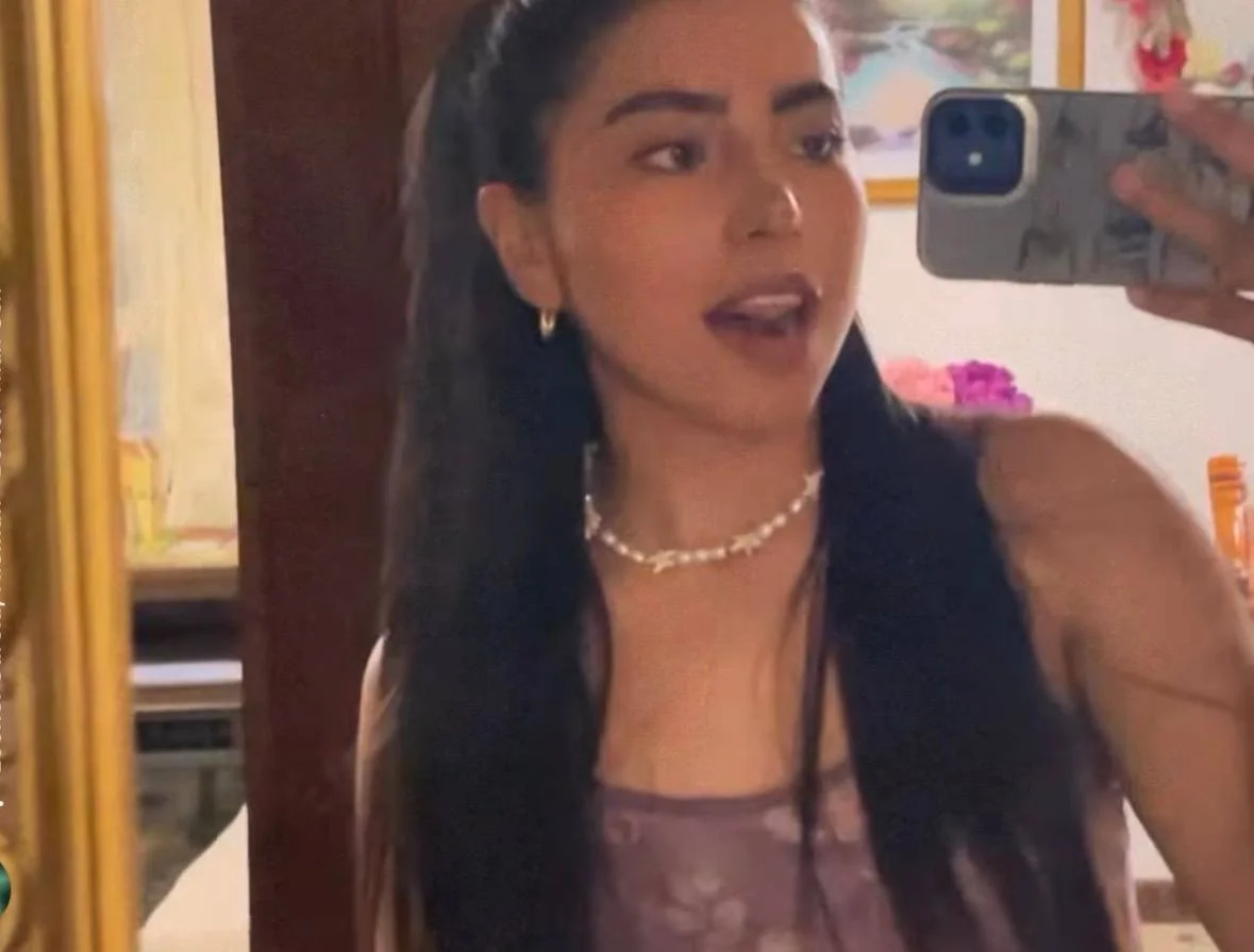 Pretty Latina Miroslava image 2