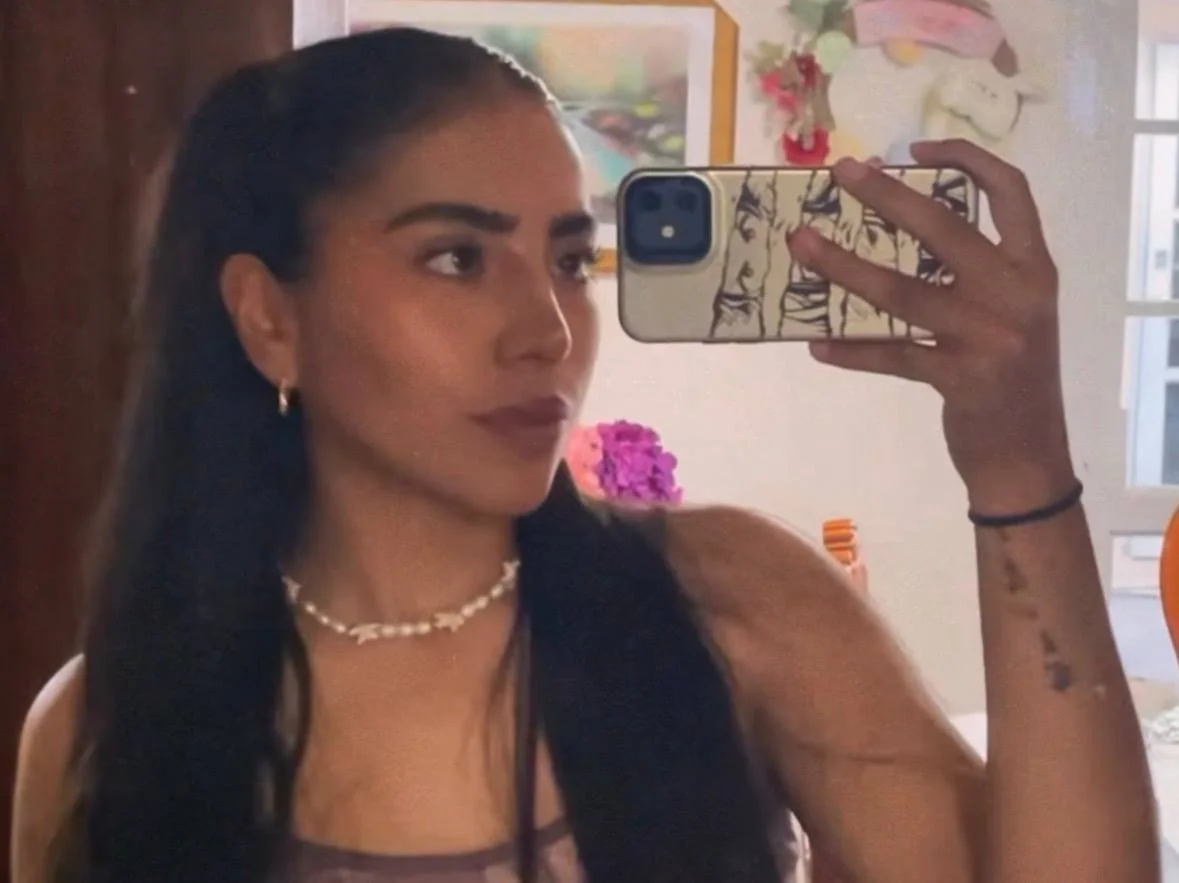 Pretty Latina Miroslava image 3