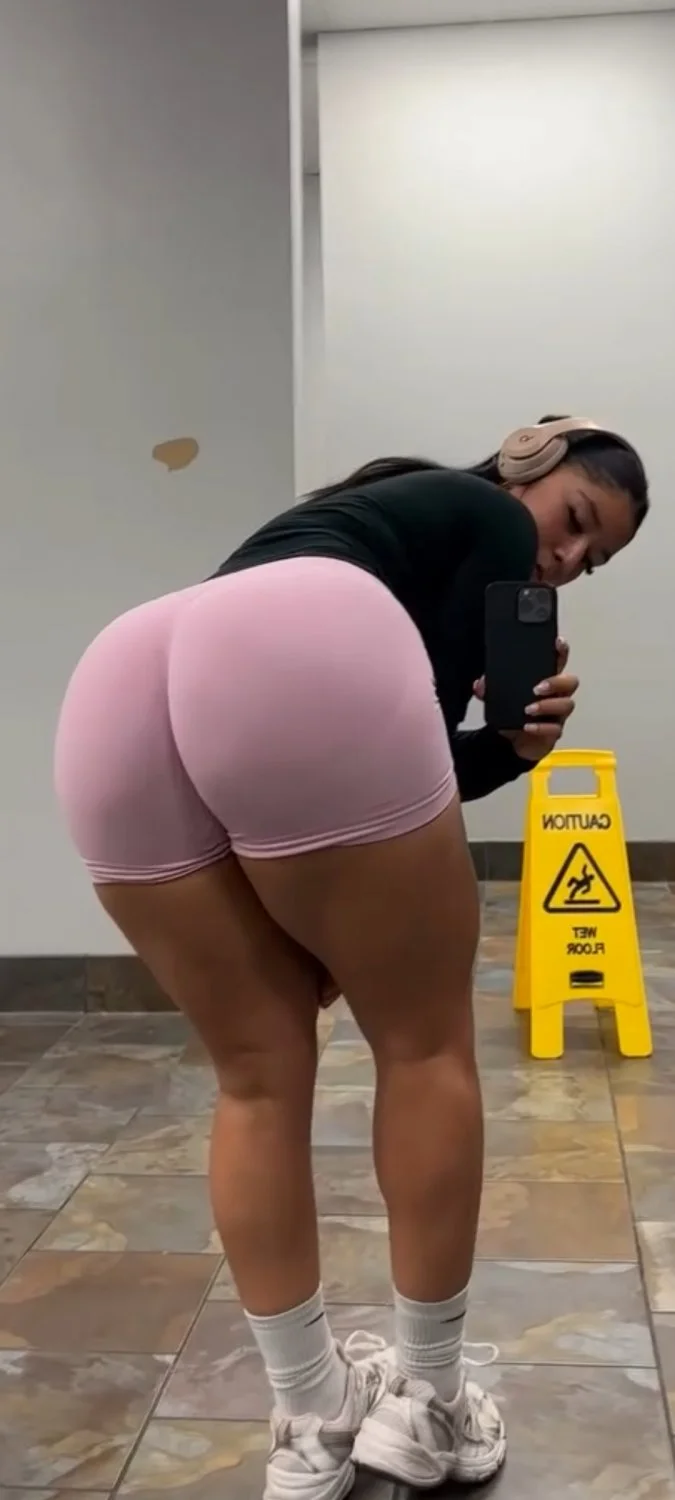 Gym girl leeean.1 i love her ass image 16