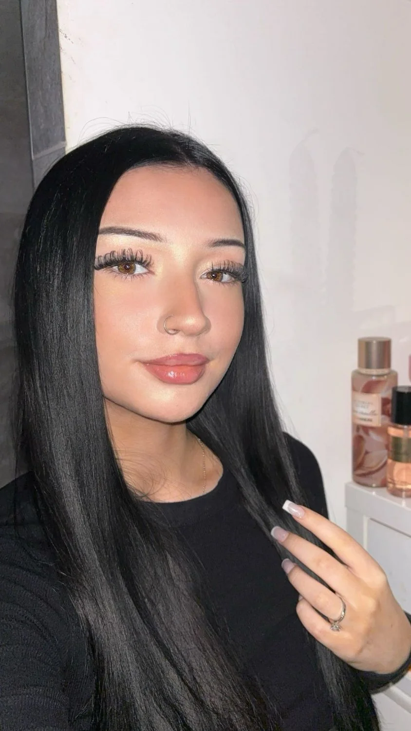 Sexy barely legal teen (im 18) main image