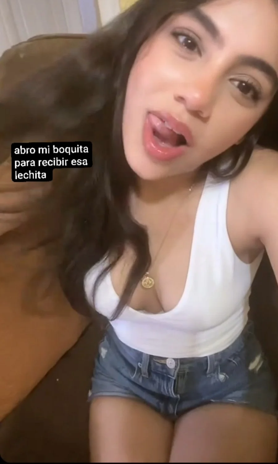 la carita de puta que tiene esta zorra image 8