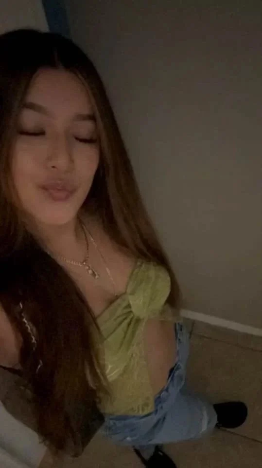 Most beautiful webwhore Tracy image 3