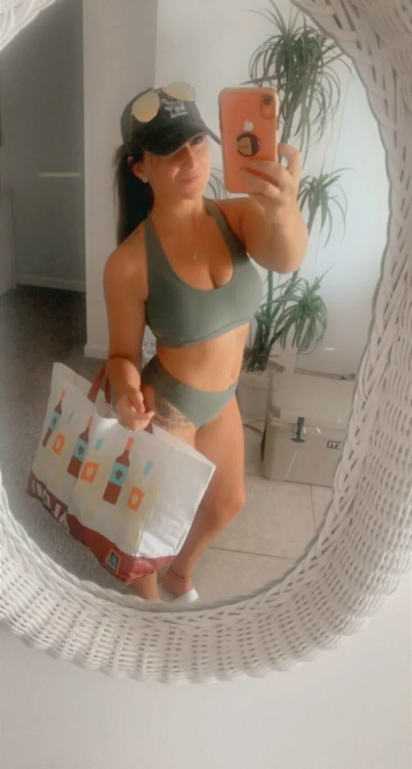 Tanning teen lost image 10