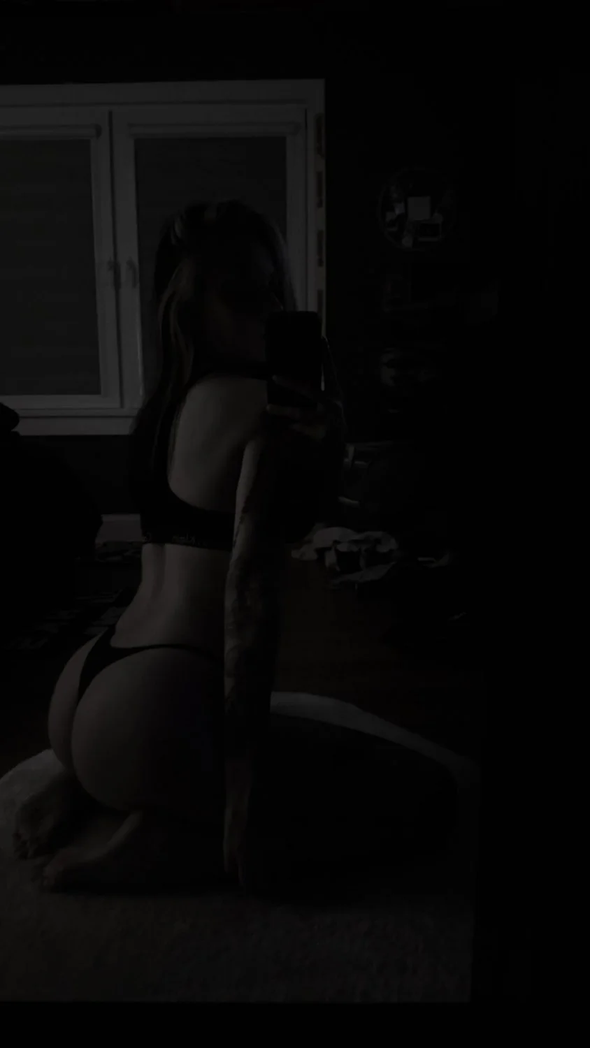 Hottie image 3