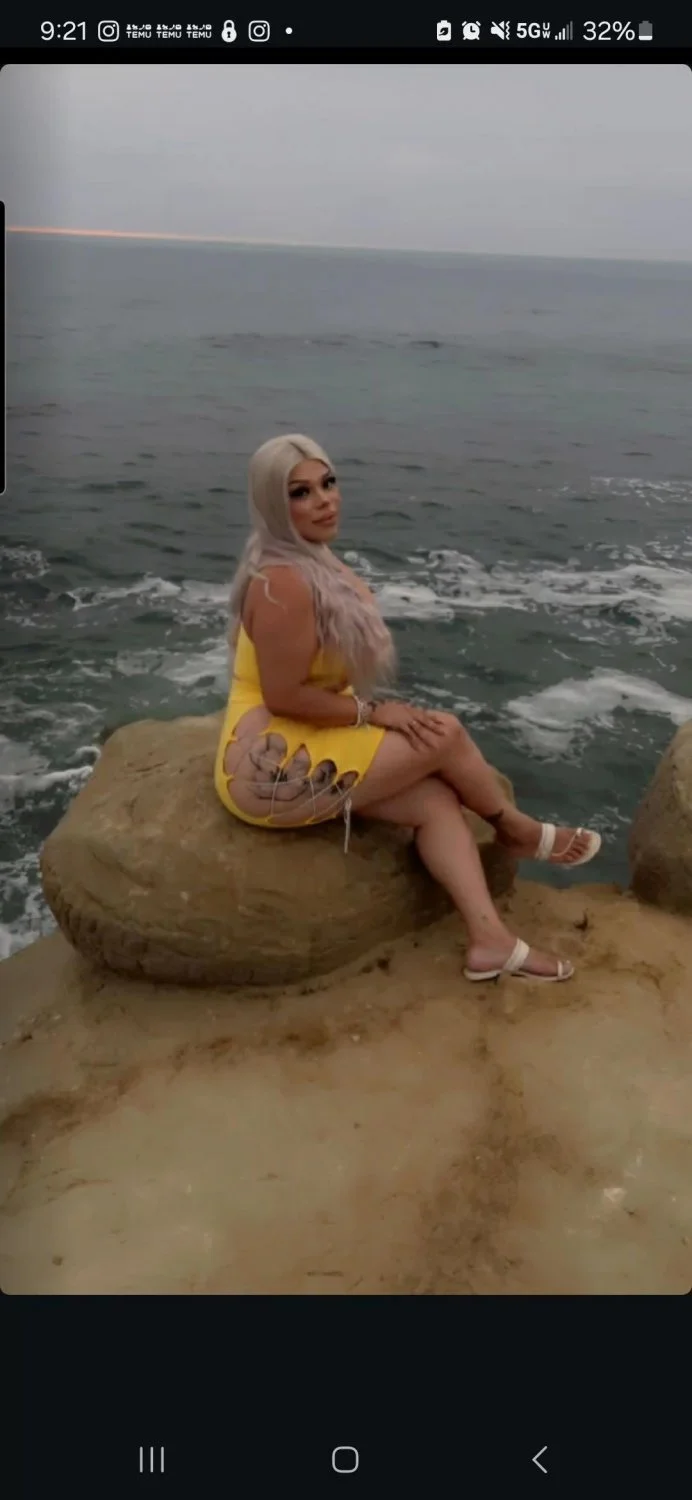 Foot slut friends mom image 12