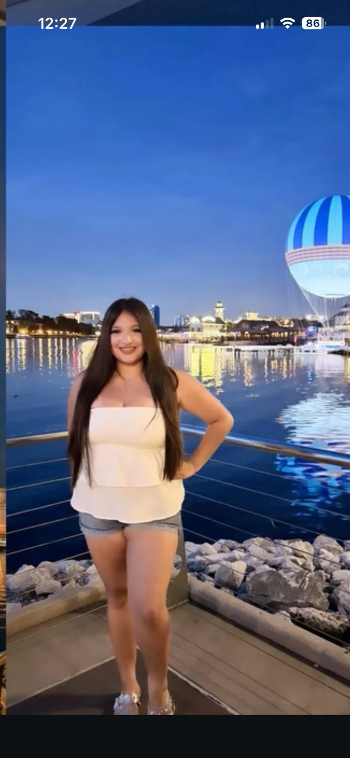 Need a 3some with this girl she’s a freak main image