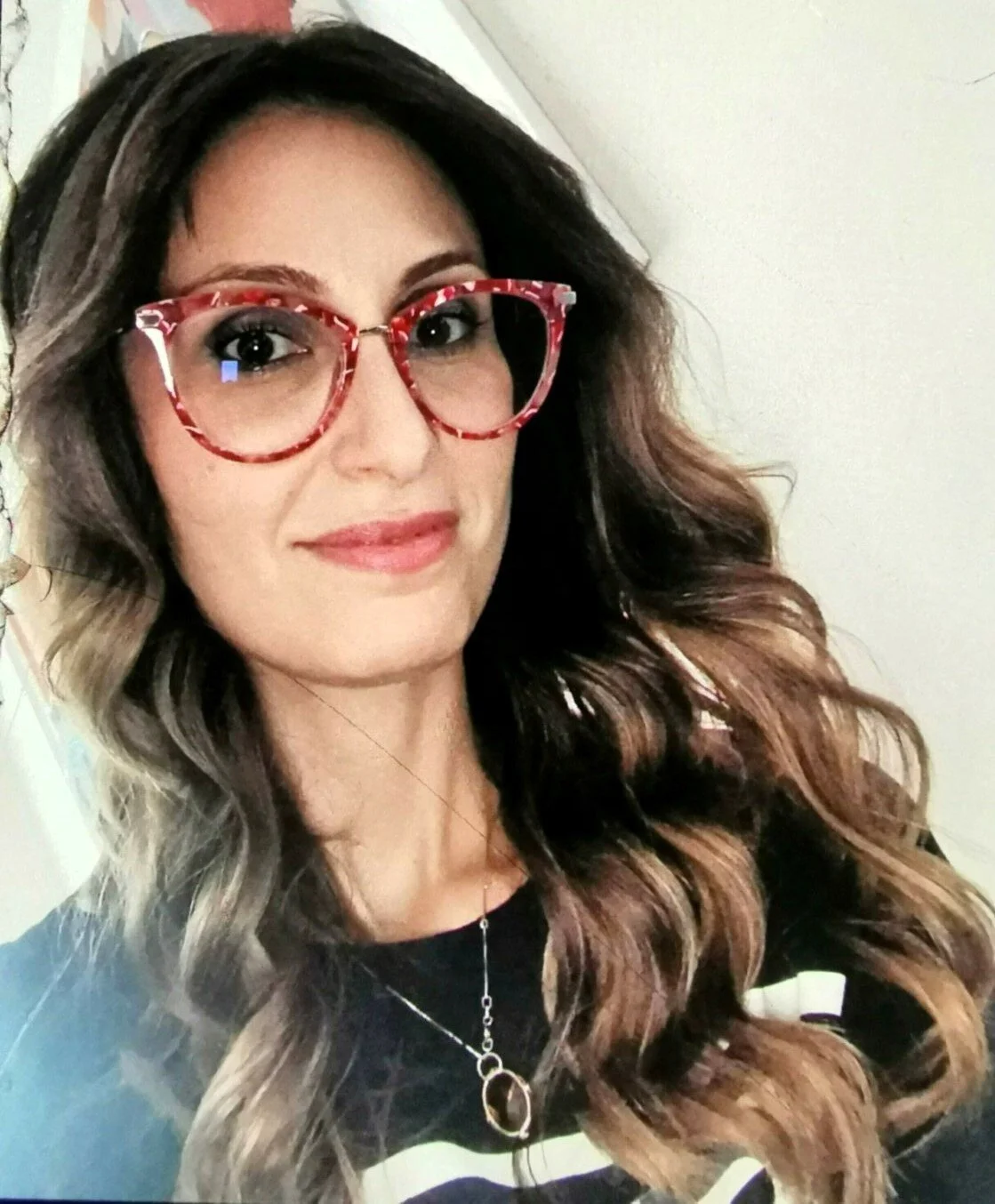 La profesora tetona de mi hija chupando verga main image