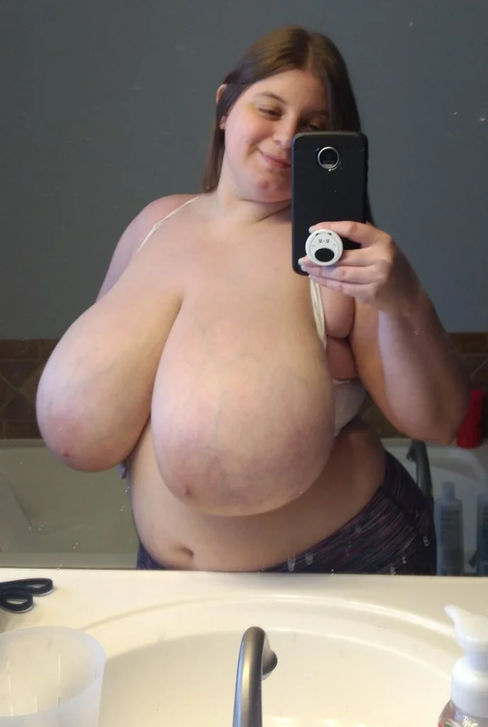S4R4H R43 image 3