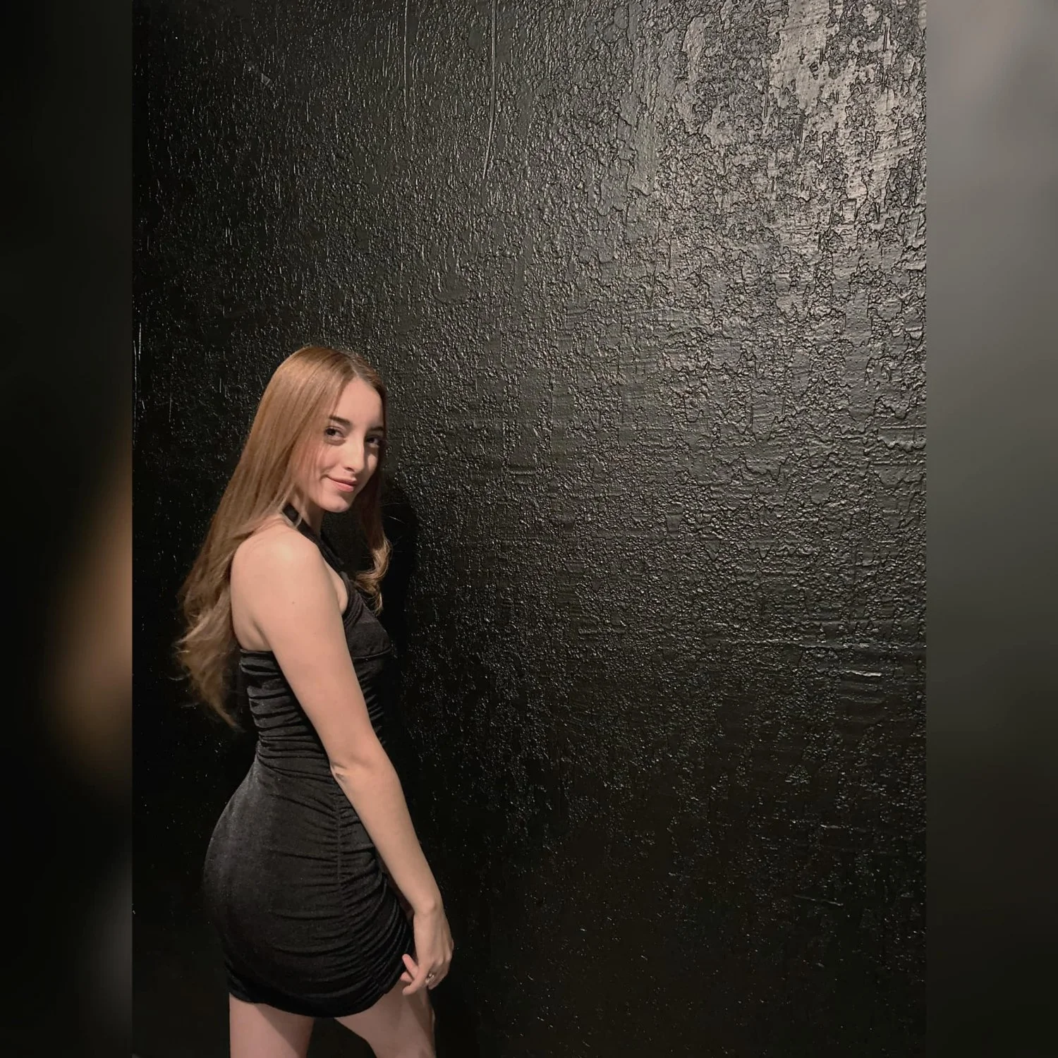 -shy Latina girlfriend leaked twerking video + pics- image 8