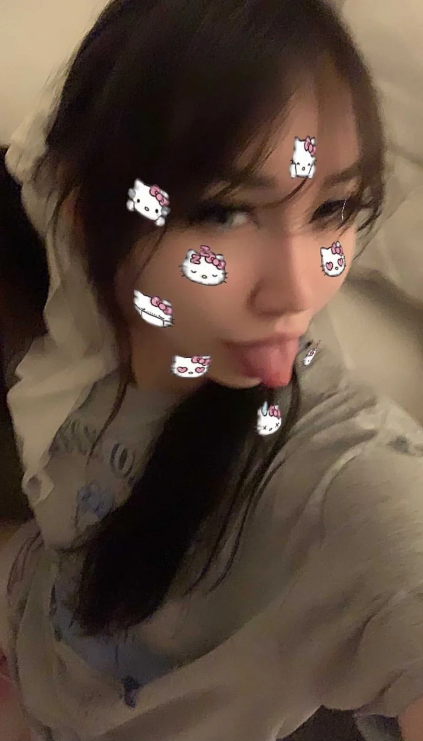 She is real web slut 🔥 image 4