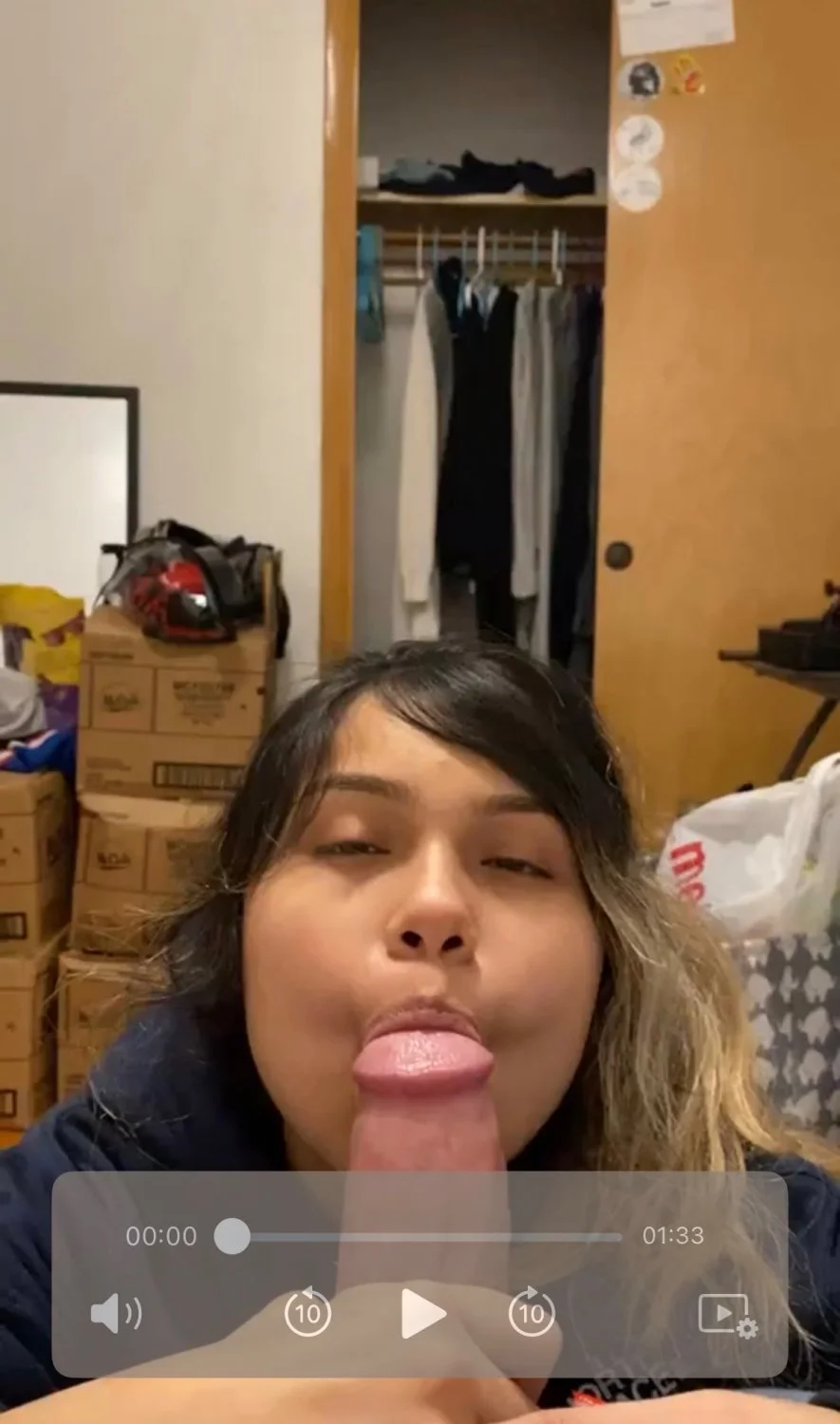 Chicago hotel thot Dm for Nudes image 2