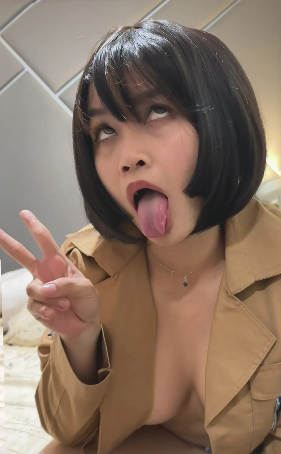 🔞 fat ass nasty slut moaning shaved pussy nude 🍑💦 OF image 2