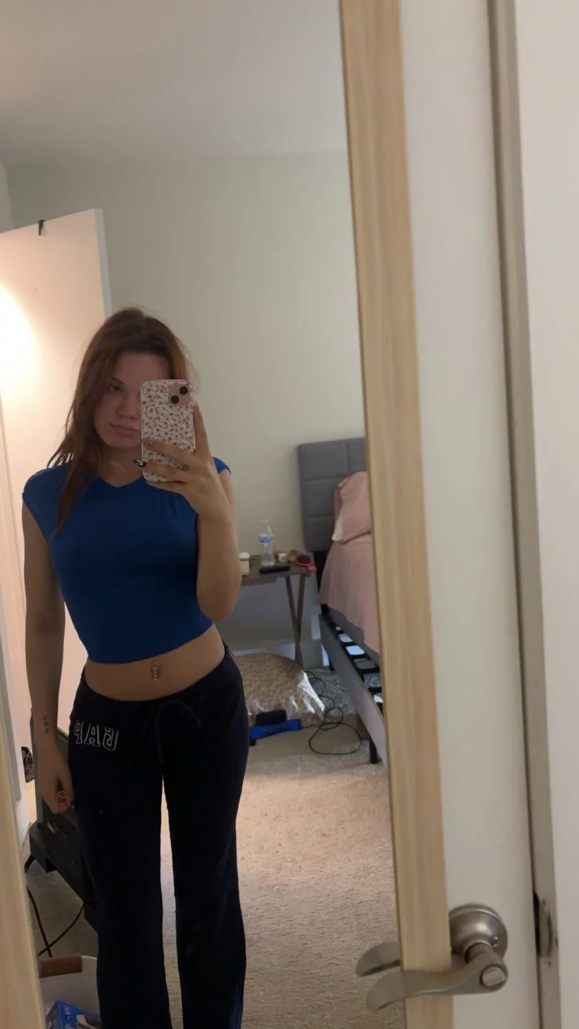 Busty teen with a fat ass image 2