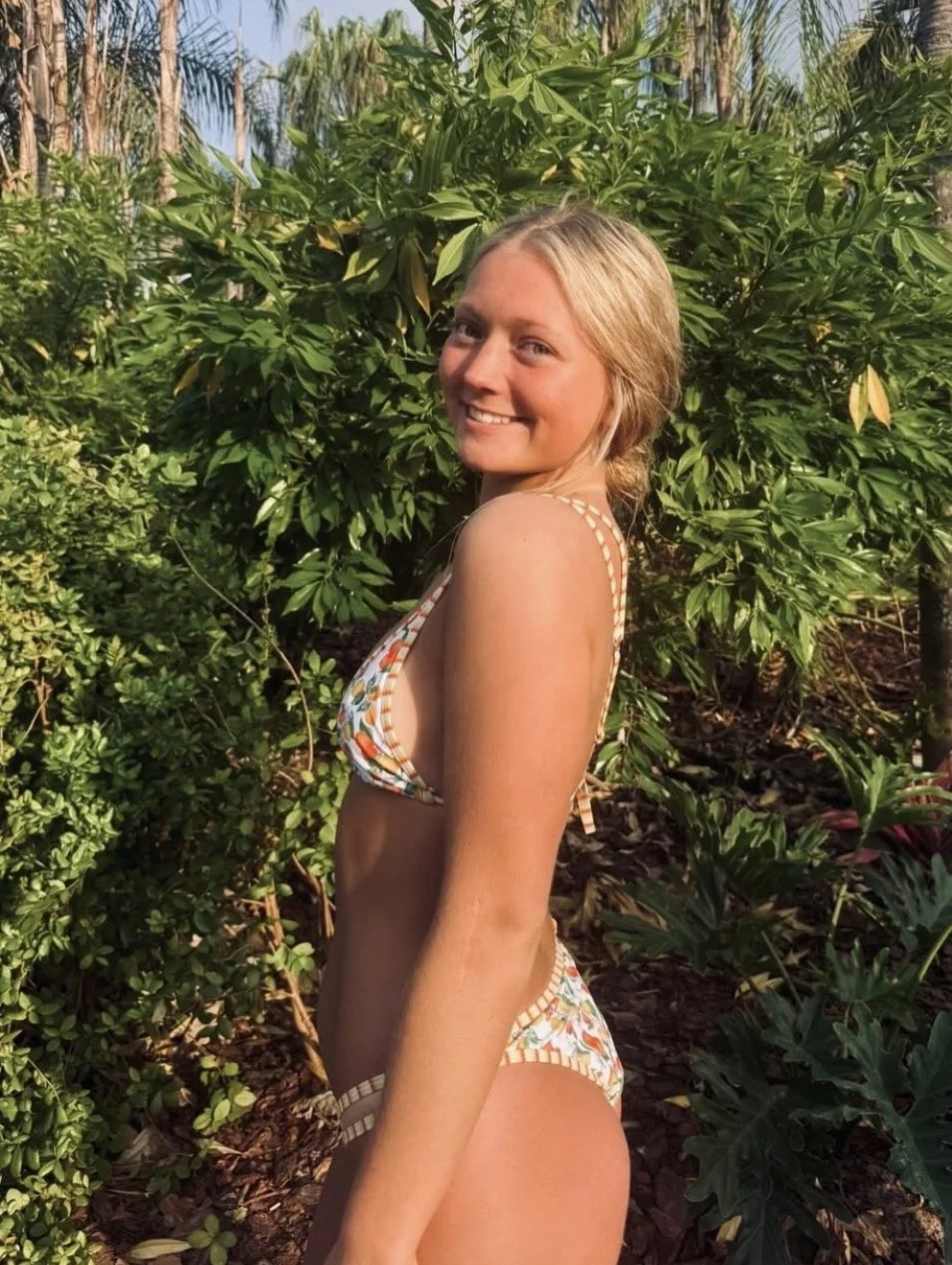 Blonde teen finally turn 18 image 2
