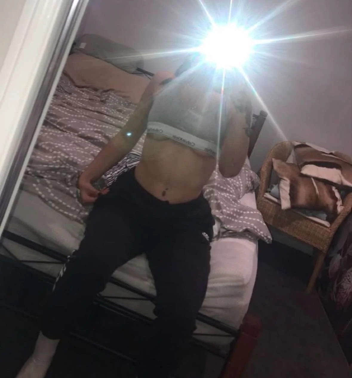 Hailee 19yo tease image 10