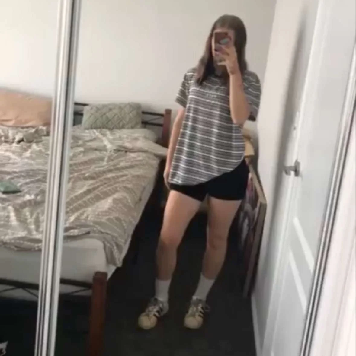 Hailee 19yo tease image 14