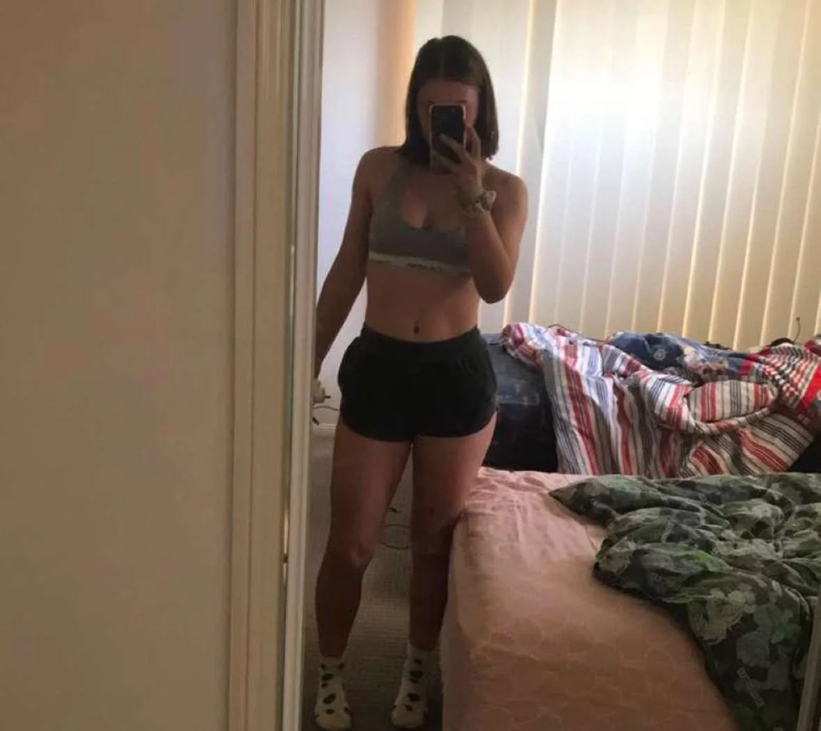 Hailee 19yo tease image 5