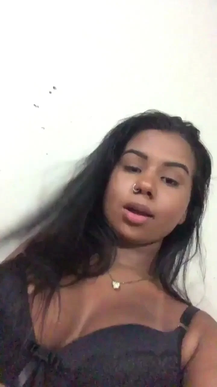 Novinha morena indiazinha baixa renda do peitão gostoso main image