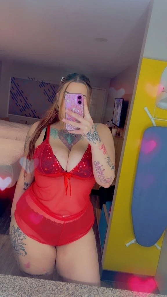 Corpus Latina BBWs image 15