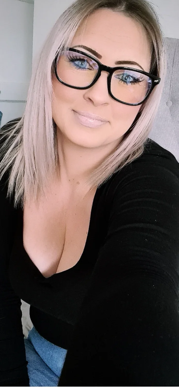 UK Sexy Wife Rachel main image