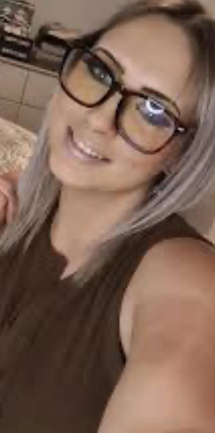 UK Sexy Wife Rachel image 2