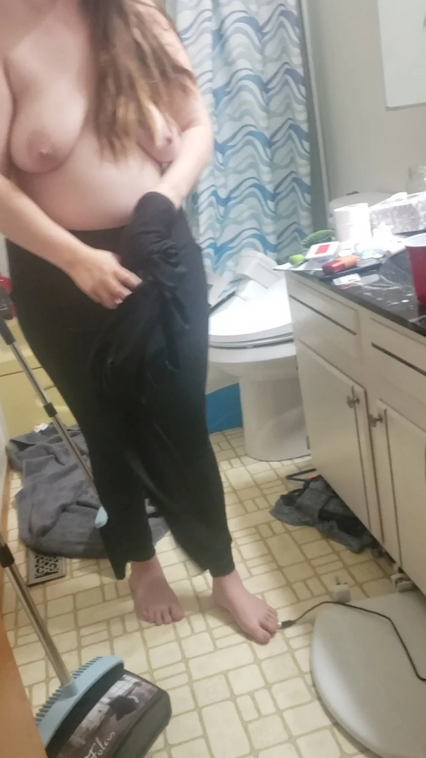 BBW Slut Kaylee takes a shower image 22